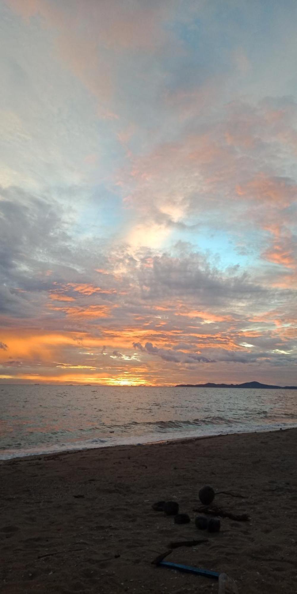 Studio Room Seaview Jomtien Bagian luar foto