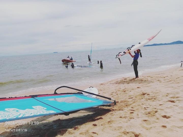 Studio Room Seaview Jomtien Bagian luar foto