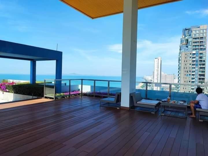 Studio Room Seaview Jomtien Bagian luar foto